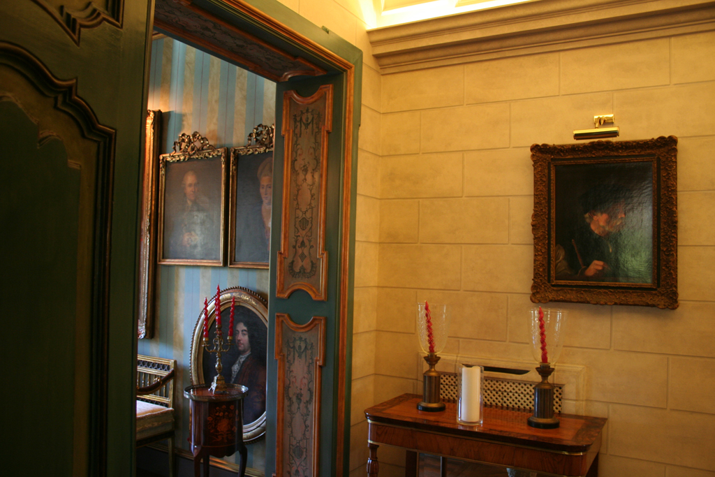 RESTAURI 