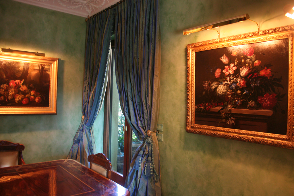 RESTAURI 